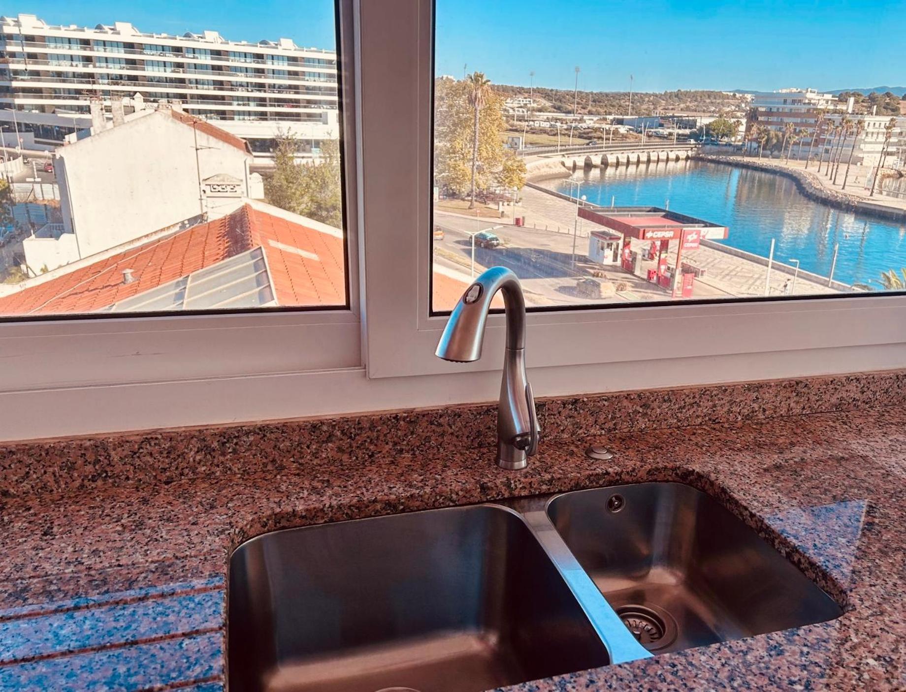 Lagos Apartment With Panoramic Yacht Marina Views 外观 照片